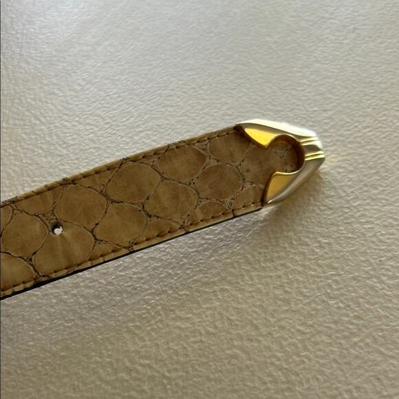 B.B. Simon Gold and Black Leather Belt with Shiny Buckle - Picture 4 of 10